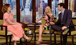 Watch: Emilia Clarke talks watching her recent GOT nude scene - with her parents Watch: Emilia Clarke talks watching her recent GOT nude scene - with her parents