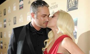Pics: Lady Gaga and fiancee Taylor Kinney look in lurve at American Horror Story: Hotel premiere Pics: Lady Gaga and fiancee Taylor Kinney look in lurve at American Horror Story: Hotel premiere