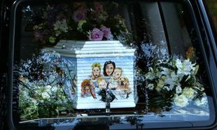 Kate Moss, Sarah Ferguson, Nick Grimshaw, Jools Holland among mourners at Peaches' funeral Kate Moss, Sarah Ferguson, Nick Grimshaw, Jools Holland among mourners at Peaches' funeral