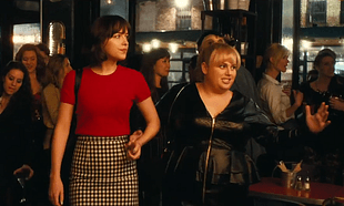 Watch: Rebel Wilson teaches Dakota Johnson how to be single Watch: Rebel Wilson teaches Dakota Johnson how to be single