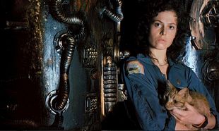 Sigourney Weaver introduced the encore of the 'Alien' high school play Sigourney Weaver introduced the encore of the 'Alien' high school play