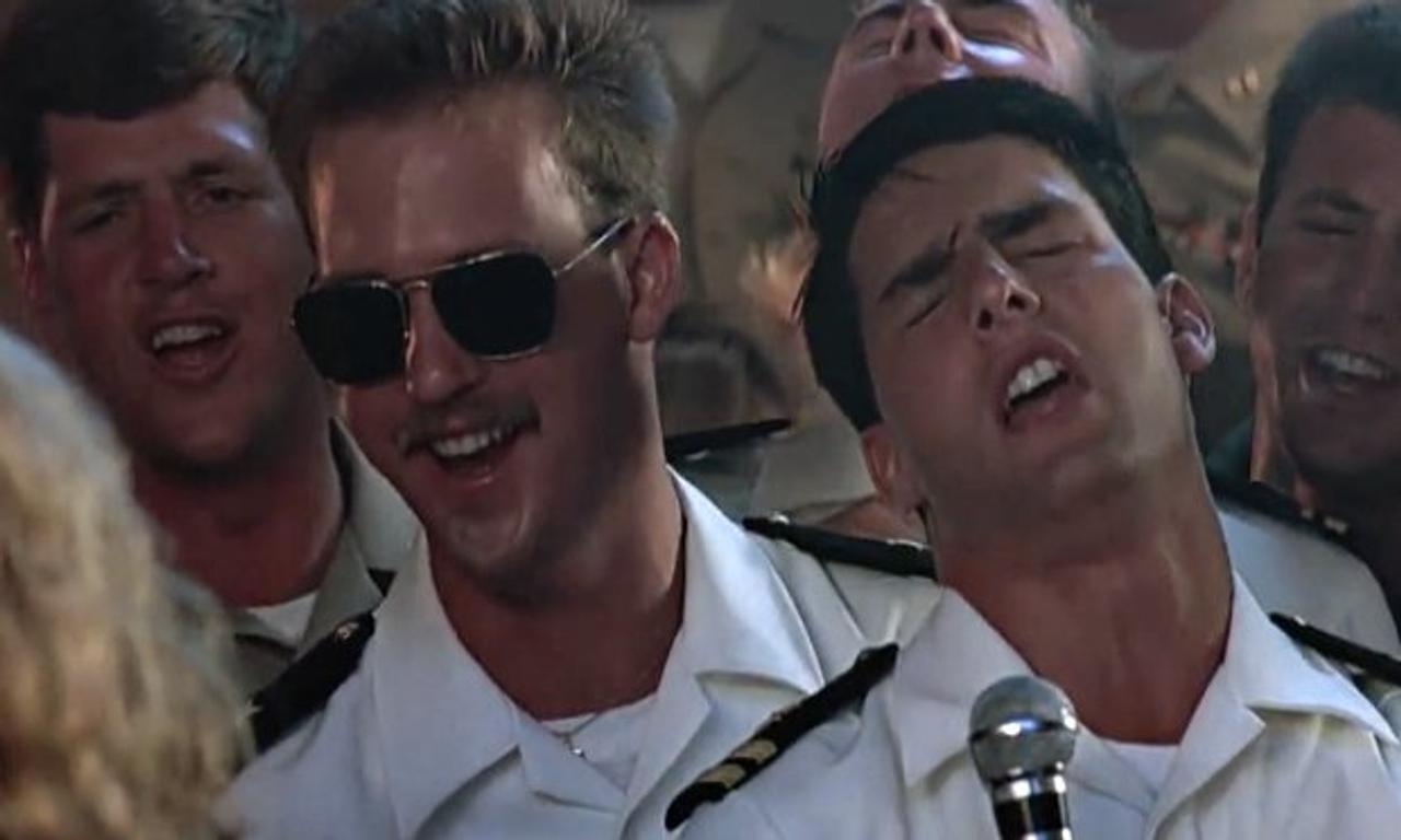 Navy is in talks to get early screenings of new 'Top Gun