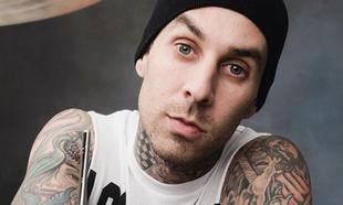 Travis Barker says a new Blink-182 album will be arriving this summer Travis Barker says a new Blink-182 album will be arriving this summer