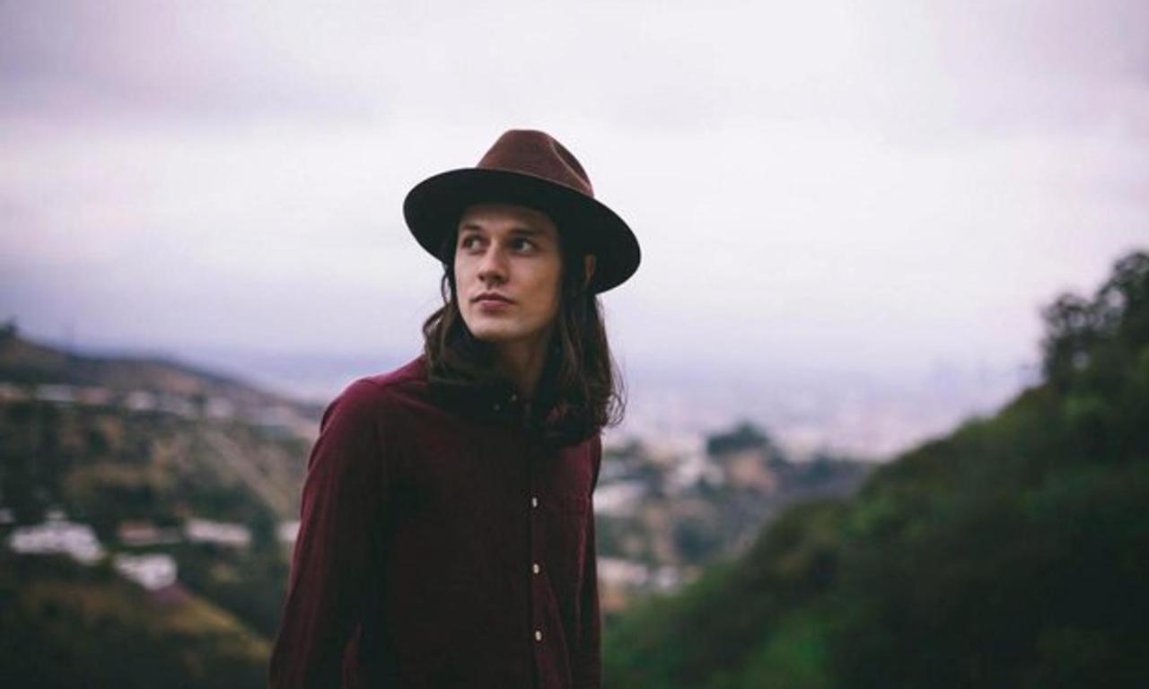 Pic: James Bay has chopped his hair and ditched the hat, and now looks  completely different
