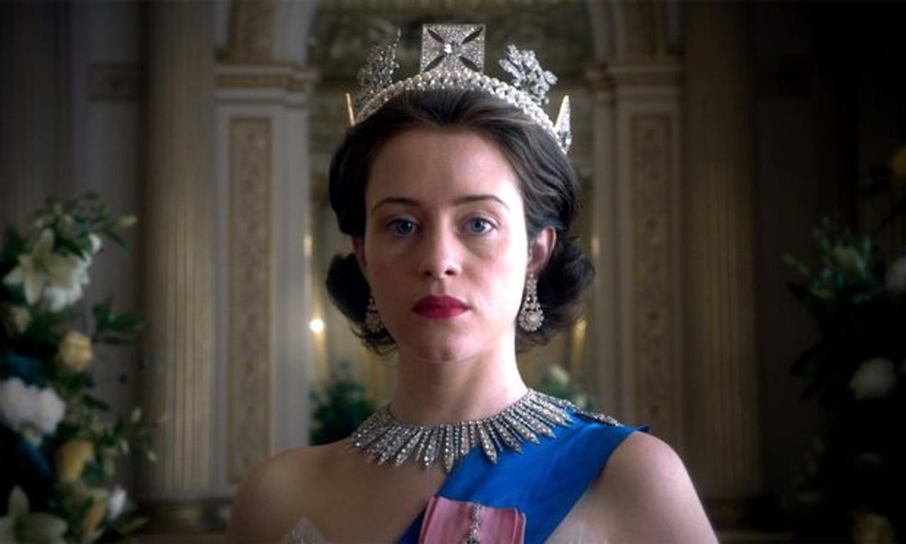 The Crown's Claire Foy Says “Embarrassing” Pay-Gap Discrepancy “Opened My  Eyes”