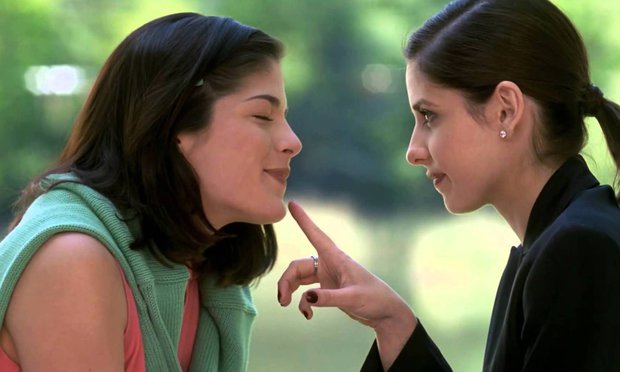 Selma Blair And Sarah Michelle Gellar Recreate 'Cruel Intentions' Kiss ...