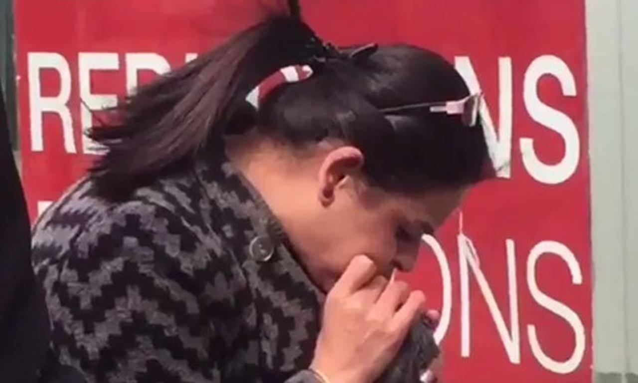 watch-this-woman-tried-to-give-cpr-to-a-dead-pigeon-and-naturally-it-s