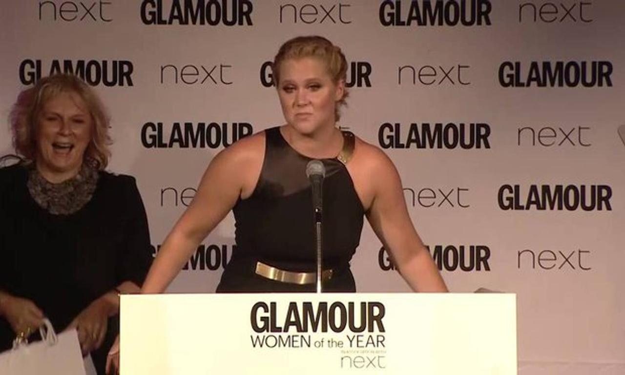 Watch Amy Schumers Acceptance Speech At The Glamour Awards Is A Nsfw Must See 1045