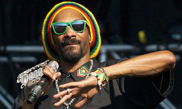 when did snoop dogg change his name to snoop lion