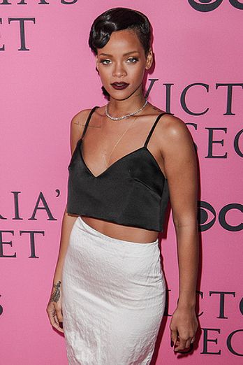 Victoria's Secret Fashion Show - The Pink Carpet