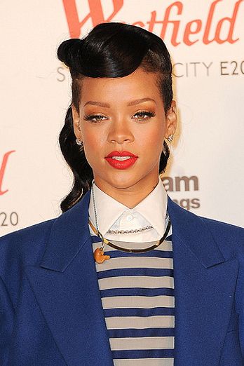 Rihanna switches on the Christmas lights