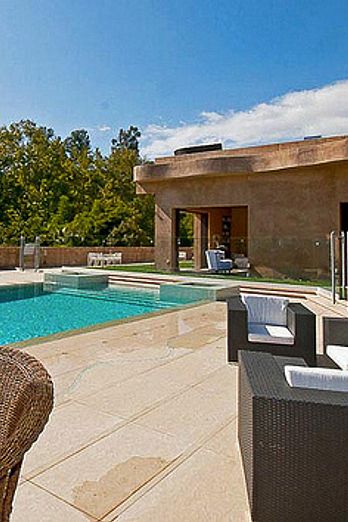 Rihanna's new Los Angeles home