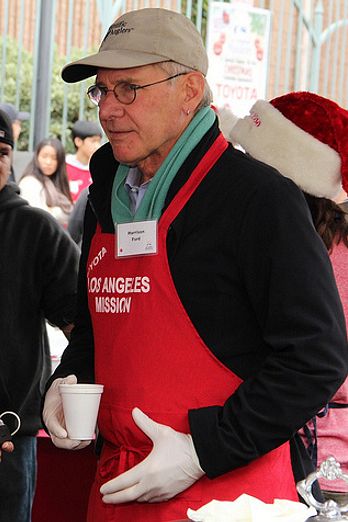 Celebrities help out at Los Angeles Mission Christmas Eve For The Homeless