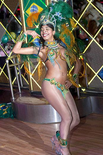 Miss Carnival 2013 - Adriana Vieira wins the final