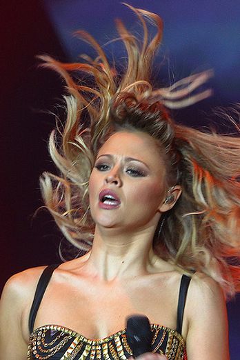 Girls Aloud caught in crazy positions