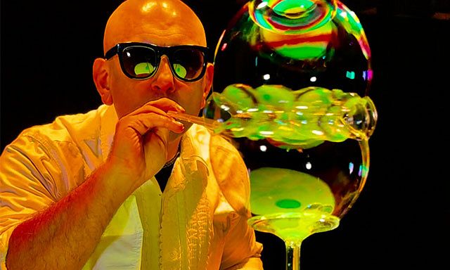 Ray Bubbles: The Ultimate Bubble Show