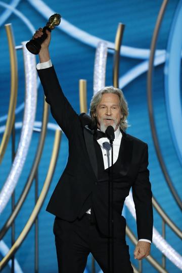 Jeff Bridges accepts the Cecil B. Demille Award  onstage during the 76th Annual Golden Globe Awards at The Beverly Hilton Hotel on January 06, 2019 in Beverly Hills, California.  (Photo by Paul Drinkwater/NBCUniversal via Getty Images)