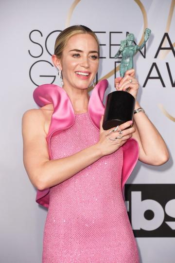 LOS ANGELES, CA - JANUARY 27:  Emily Blunt, winner of Outstanding Performance by a Female Actor in a Supporting Role for 'A Quiet Place,' poses in the press room during the 25th Annual Screen Actors Guild Awards at The Shrine Auditorium on January 27, 2019 in Los Angeles, California.  (Photo by Frazer Harrison/Getty Images)