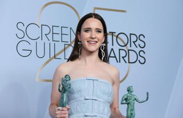 Outstanding Performance by a Female Actor in a Comedy Series for "The Marvelous Mrs. Maisel" winner Rachel Brosnahan poses in the press room during the 25th Annual Screen Actors Guild Awards at the Shrine Auditorium in Los Angeles on January 27, 2019. (Photo by Jean-Baptiste LACROIX / AFP)        (Photo credit should read JEAN-BAPTISTE LACROIX/AFP/Getty Images)