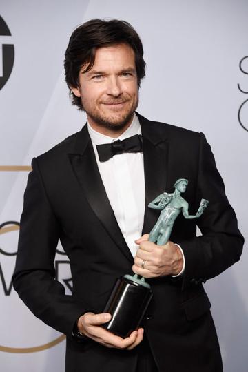 LOS ANGELES, CA - JANUARY 27:  Jason Bateman, winner of Outstanding Performance by a Male Actor in a Drama Series for 'Ozark,' poses in the press room during the 25th Annual Screen Actors Guild Awards at The Shrine Auditorium on January 27, 2019 in Los Angeles, California.  (Photo by Frazer Harrison/Getty Images)