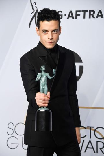 LOS ANGELES, CA - JANUARY 27:  Rami Malek, winner of Outstanding Performance by a Male Actor in a Leading Role for 'Bohemian Rhapsody,' poses in the press room during the 25th Annual Screen Actors Guild Awards at The Shrine Auditorium on January 27, 2019 in Los Angeles, California.  (Photo by Frazer Harrison/Getty Images)