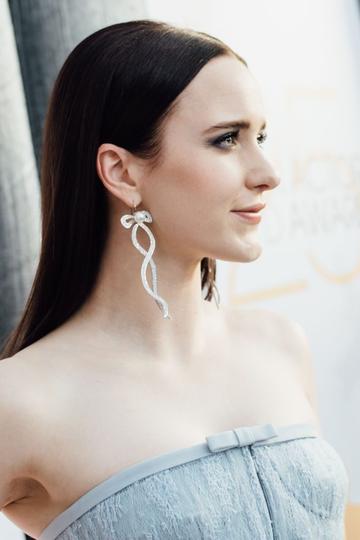 LOS ANGELES, CALIFORNIA - JANUARY 27: (EDITORS NOTE: Image has been edited using digital filters) Rachel Brosnahan arrives at the 25th annual Screen Actors Guild Awards at The Shrine Auditorium on January 27, 2019 in Los Angeles, California. (Photo by Emma McIntyre/Getty Images for Turner)