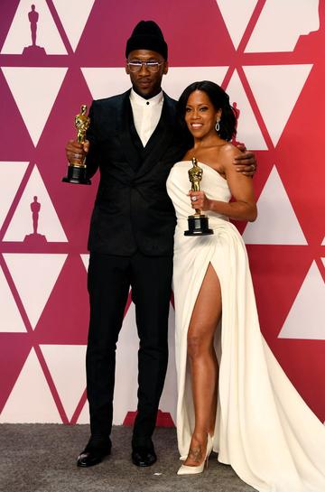 HOLLYWOOD, CALIFORNIA - FEBRUARY 24: (L-R) Mahershala Ali, winner of Best Supporting Actor for "Green Book," and Regina King, winner of Best Supporting Actress for "If Beale Street Could Talk," pose in the press room during the 91st Annual Academy Awards at Hollywood and Highland on February 24, 2019 in Hollywood, California. (Photo by Frazer Harrison/Getty Images)