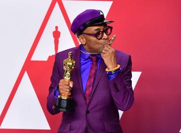 Best Adapted Screenplay winner for "BlacKkKlansman" Spike Lee poses in the press room with the Oscar during the 91st Annual Academy Awards at the Dolby Theater in Hollywood, California on February 24, 2019. (Photo by FREDERIC J. BROWN / AFP)        (Photo credit should read FREDERIC J. BROWN/AFP/Getty Images)