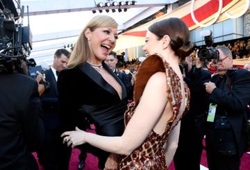 (L-R) Allison Janney and Emma Stone attend the 91st Annual Academy Awards on February 24, 2019 in Hollywood, California. (Photo by Kevork Djansezian/Getty Images)