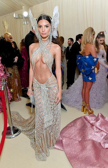 Emily Ratajkowski attends The 2019 Met Gala Celebrating Camp: Notes on Fashion at Metropolitan Museum of Art on May 06, 2019 in New York City. (Photo by Mike Coppola/MG19/Getty Images for The Met Museum/Vogue )