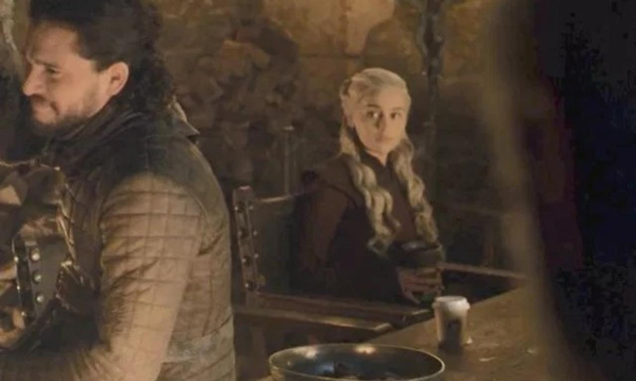 Emilia Clarke aka Daenerys finally reveals the culprit in the 'coffee(01)