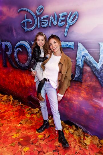 Lottie-Rose Groenland (4) and Rosa Parozci pictured at the special preview screening of Disney’s “Frozen 2” at the Light House Cinema, Dublin. 
Picture Andres Poveda
