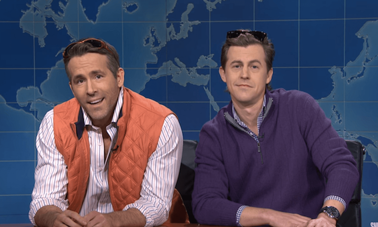 Ryan Reynolds turns up in the middle of 'SNL', instantly makes things