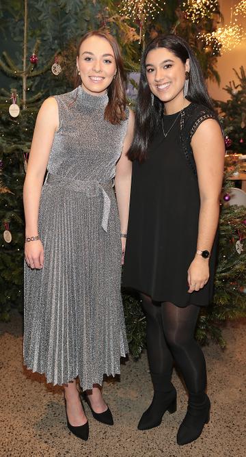 Anne Marie O Brien and Niamh Chambers at the opening of The Connected Restaurant, powered by Three  in Sir John Rogerson Quay Dublin
Pic Brian McEvoy