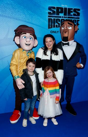Triona McCarthy with Max nad Mini pictured at the special preview screening of SPIES IN DISGUISE in Cineworld. 
Picture: Andres Poveda
