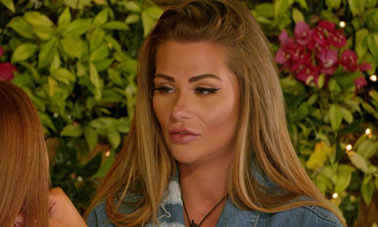 Shaughna and Demi have THAT awkward chat on tonight's 'Love Island'