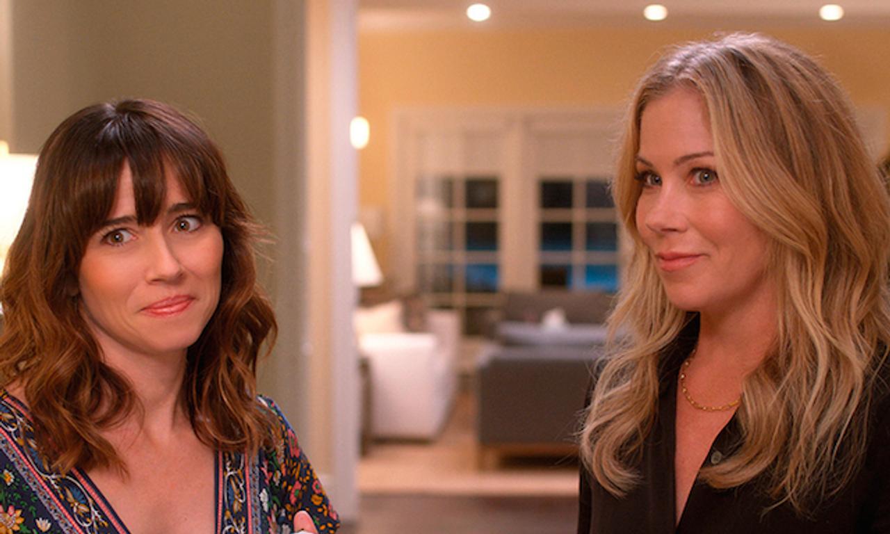 Netflix Review: Christina Applegate Dead to Me Season 2