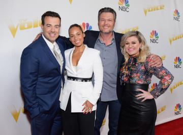 2018:  (L-R) Carson Daly, Alicia Keys, Blake Shelton and Kelly Clarkson attend NBC's 'The Voice' Season 14 finale taping on May 21, 2018 in Universal City, California.  (Photo by Tara Ziemba/Getty Images for NBC)