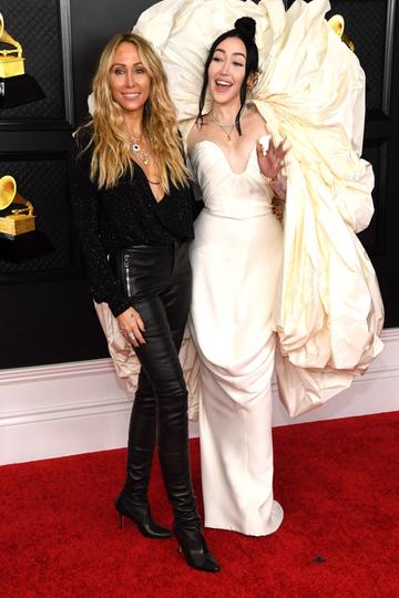(L-R) Tish Cyrus and Noah Cyrus attend the 63rd Annual GRAMMY Awards at Los Angeles Convention Center on March 14, 2021 in Los Angeles, California. (Photo by Kevin Mazur/Getty Images for The Recording Academy )
