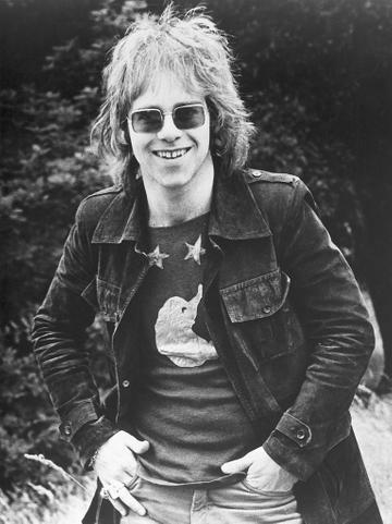 LONDON - CIRCA 1969: Pop singer Elton John poses for a portrait in circa 1969 in London, England. (Photo by Michael Ochs Archives/Getty Images)