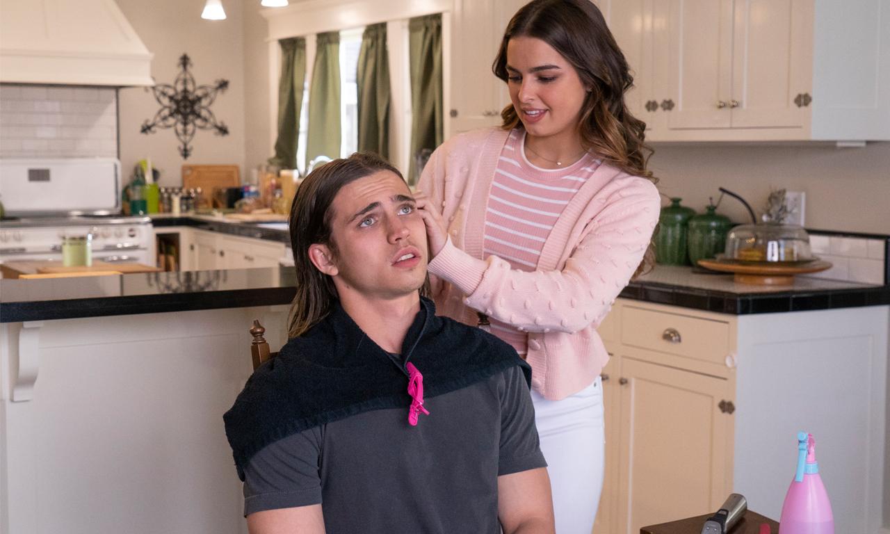 'She's All That' gets a gender swap remake in 'He's All That' trailer