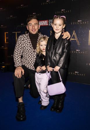 Barry Keoghan with his niece’s River (5) and Lyra (7)