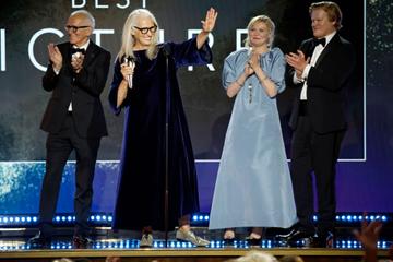 (L-R) Roger Frappier, Jane Campion, Kirsten Dunst, and Jesse Plemons accept the Best Picture award for 'The Power of the Dog' onstage during the 27th Annual Critics Choice Awards at Fairmont Century Plaza on March 13, 2022 in Los Angeles, California. (Photo by Frazer Harrison/Getty Images )