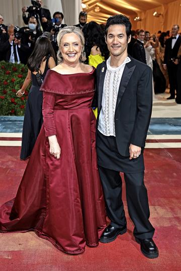 NEW YORK, NEW YORK - MAY 02: (L-R) Hillary Clinton and Joseph Altuzarra attend The 2022 Met Gala Celebrating "In America: An Anthology of Fashion" at The Metropolitan Museum of Art on May 02, 2022 in New York City. (Photo by Dimitrios Kambouris/Getty Images for The Met Museum/Vogue)
