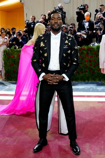 NEW YORK, NEW YORK - MAY 02: Yahya Abdul-Mateen II attends The 2022 Met Gala Celebrating "In America: An Anthology of Fashion" at The Metropolitan Museum of Art on May 02, 2022 in New York City. (Photo by Jeff Kravitz/FilmMagic)