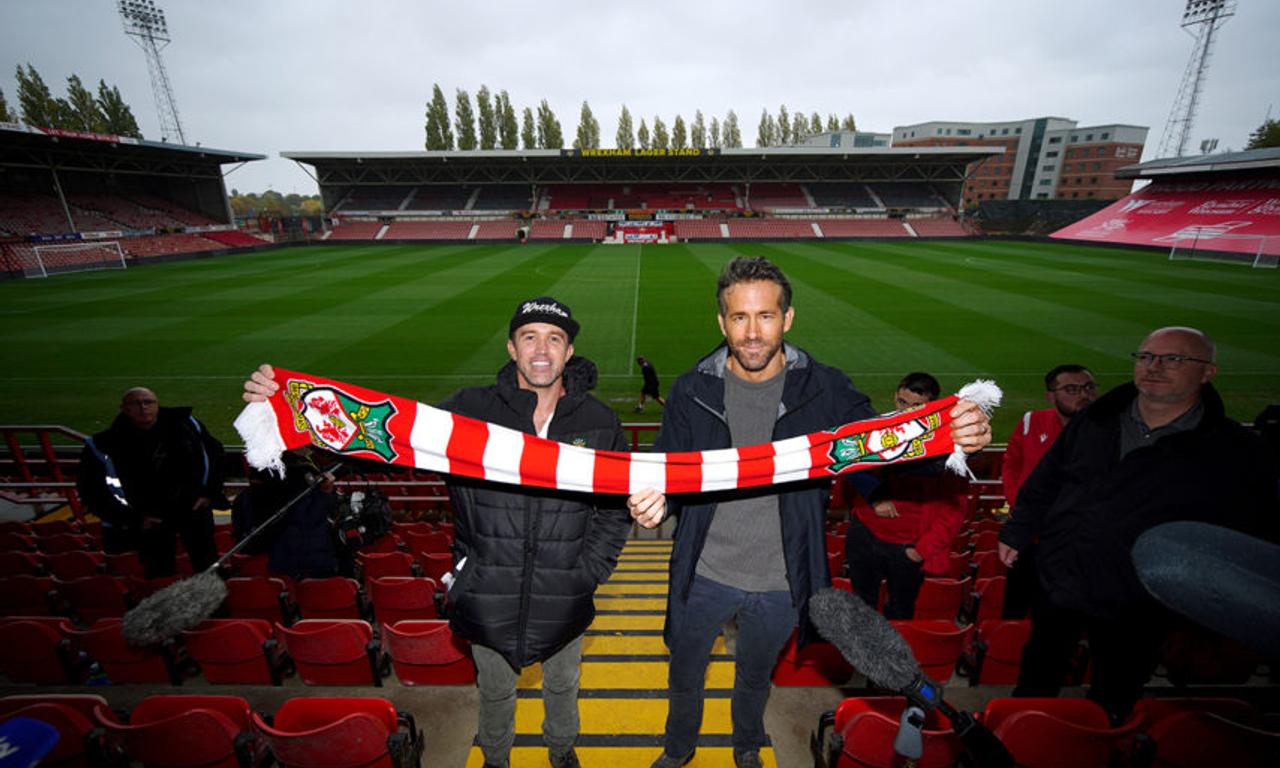 Ryan Reynolds And Rob Mcelhenney Buy A Football Club In The Welcome To Wrexham Trailer 