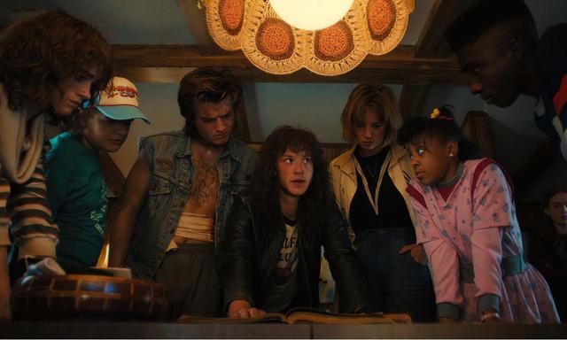 Who Is In Stranger Things Season 3 Cast New Characters