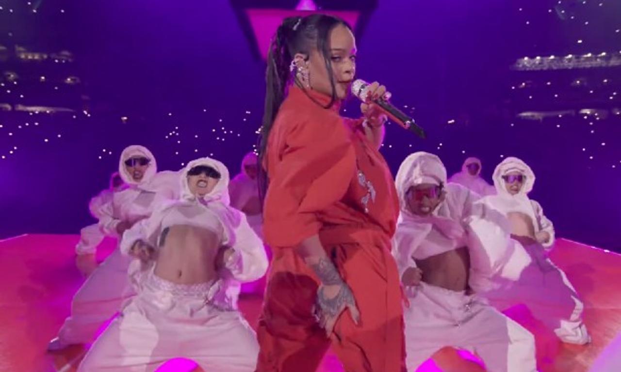 Rihanna to announce stunning comeback tour after Super Bowl