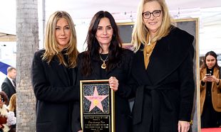 'Friends' stars celebrate Courteney Cox as she gets Walk of Fame star 'Friends' stars celebrate Courteney Cox as she gets Walk of Fame star