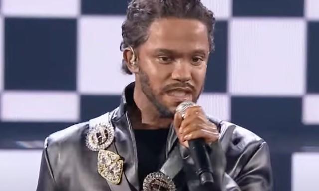 Telewizyjny program talentów został skrytykowany za wykorzystanie czarnej twarzy w filmach podszywających się pod Kendricka Lamara i Beyoncé